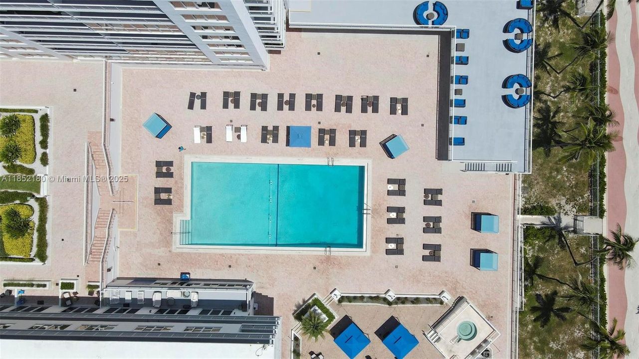 Recently Sold: $399,000 (2 beds, 2 baths, 980 Square Feet)