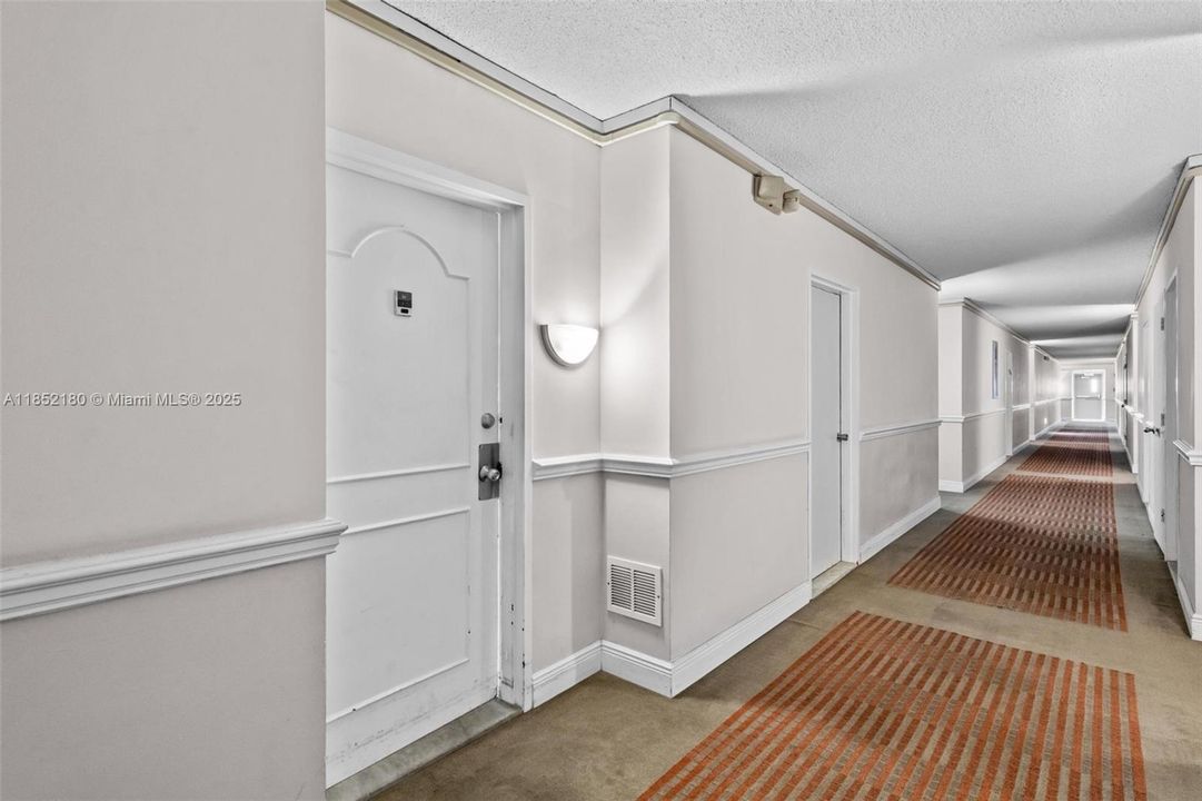 Recently Sold: $399,000 (2 beds, 2 baths, 980 Square Feet)