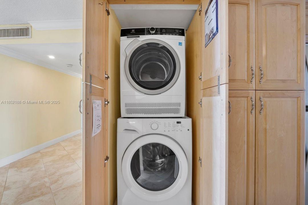 Your own washer/dryer in kitchen