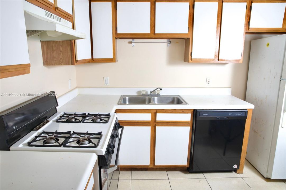 Activo con contrato: $199,000 (1 camas, 1 baños, 693 Pies cuadrados)