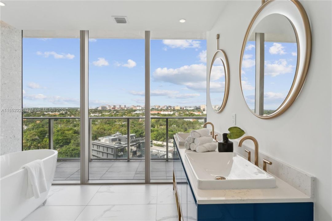 For Sale: $3,395,000 (3 beds, 3 baths, 1696 Square Feet)