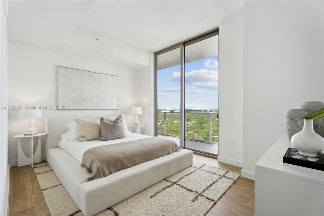 For Sale: $3,395,000 (3 beds, 3 baths, 1696 Square Feet)