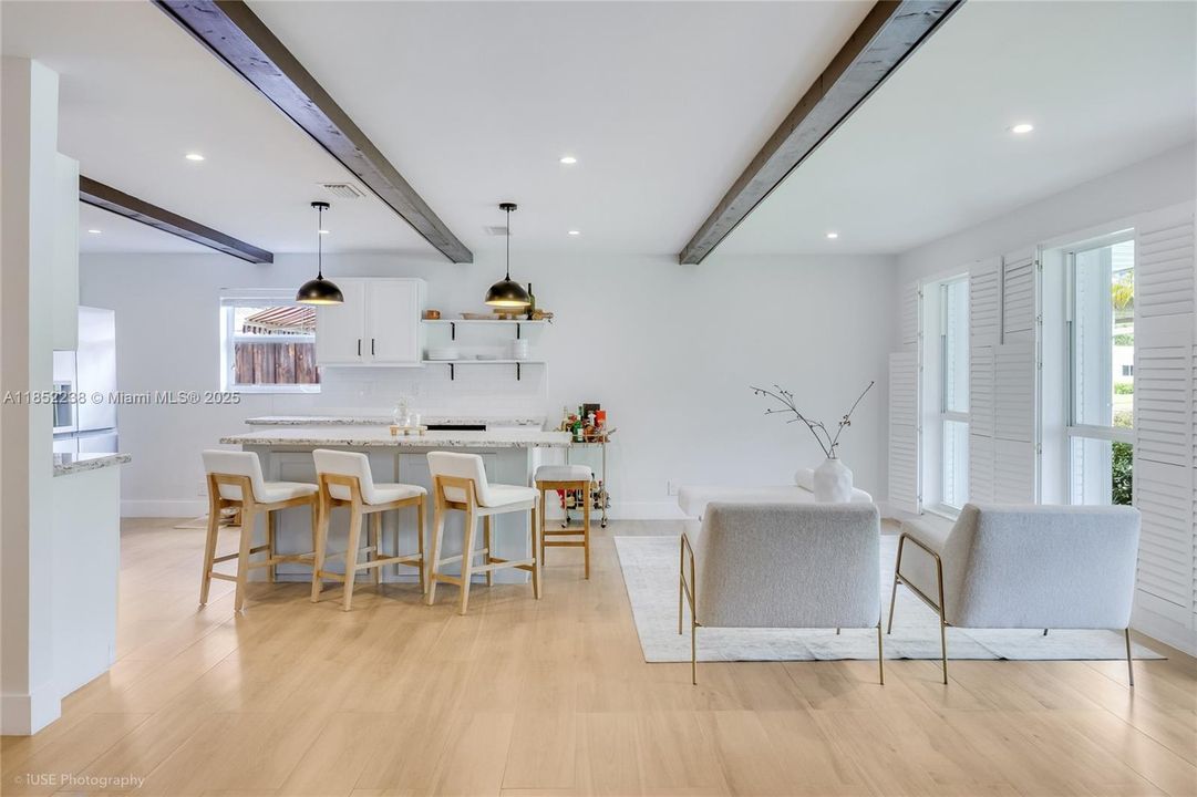 待售: $775,000 (3 贝兹, 2 浴室, 1606 平方英尺)