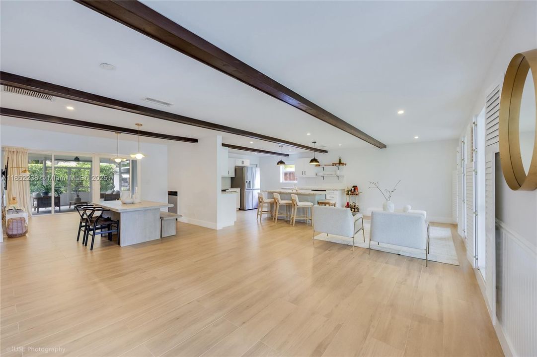 待售: $775,000 (3 贝兹, 2 浴室, 1606 平方英尺)