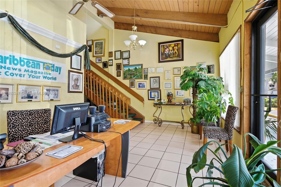 Под контрактом: $4,800 (0 спален, 0 ванн, 0 Квадратных фут)