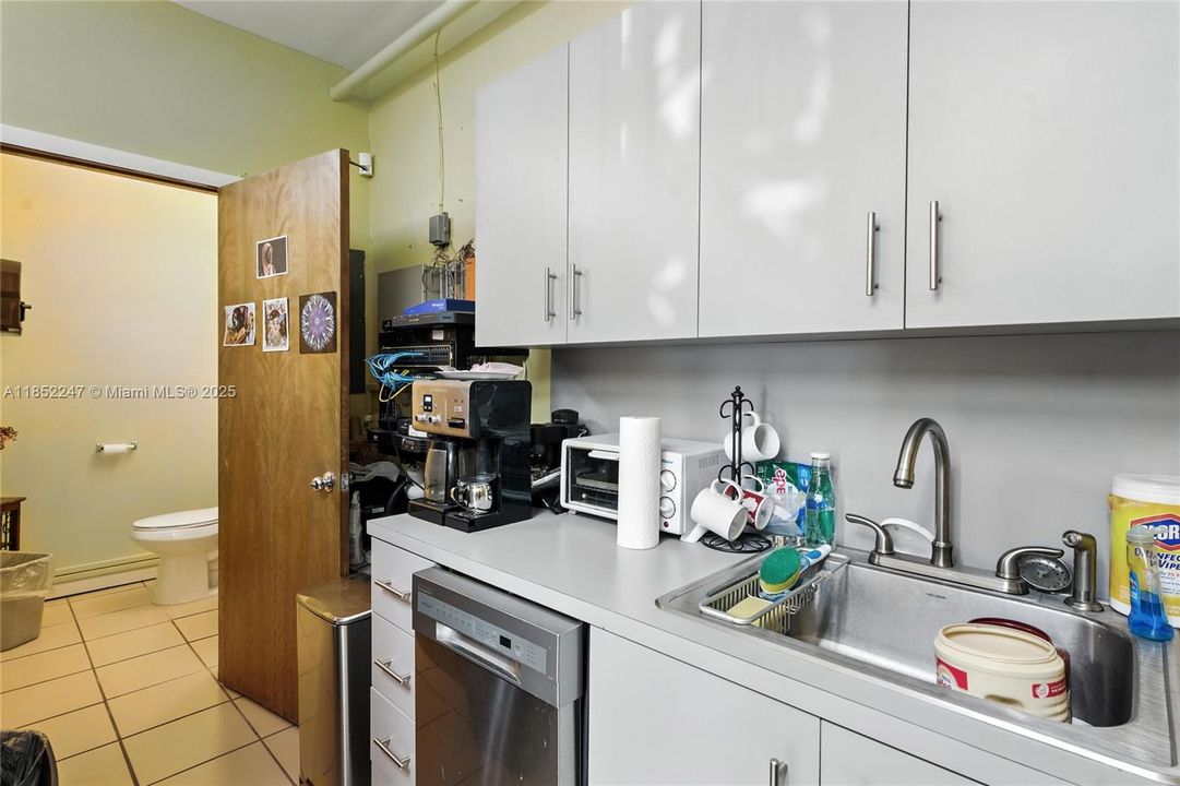 Под контрактом: $4,800 (0 спален, 0 ванн, 0 Квадратных фут)