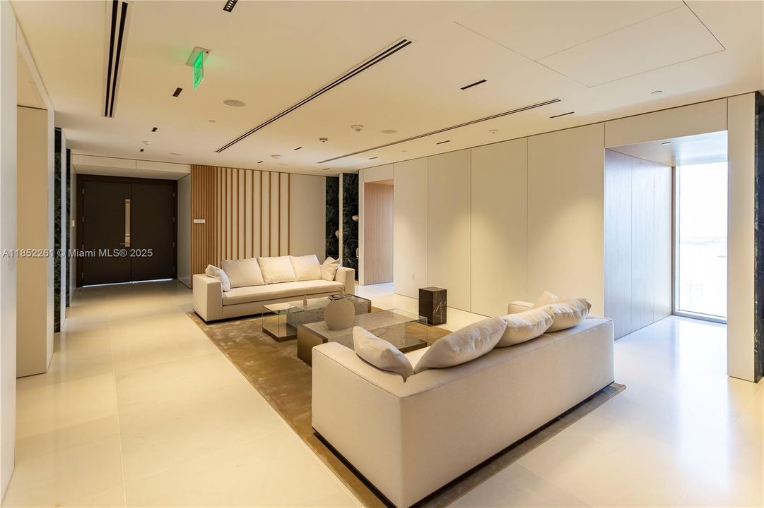 Active With Contract: $2,750,000 (3 beds, 2 baths, 2126 Square Feet)