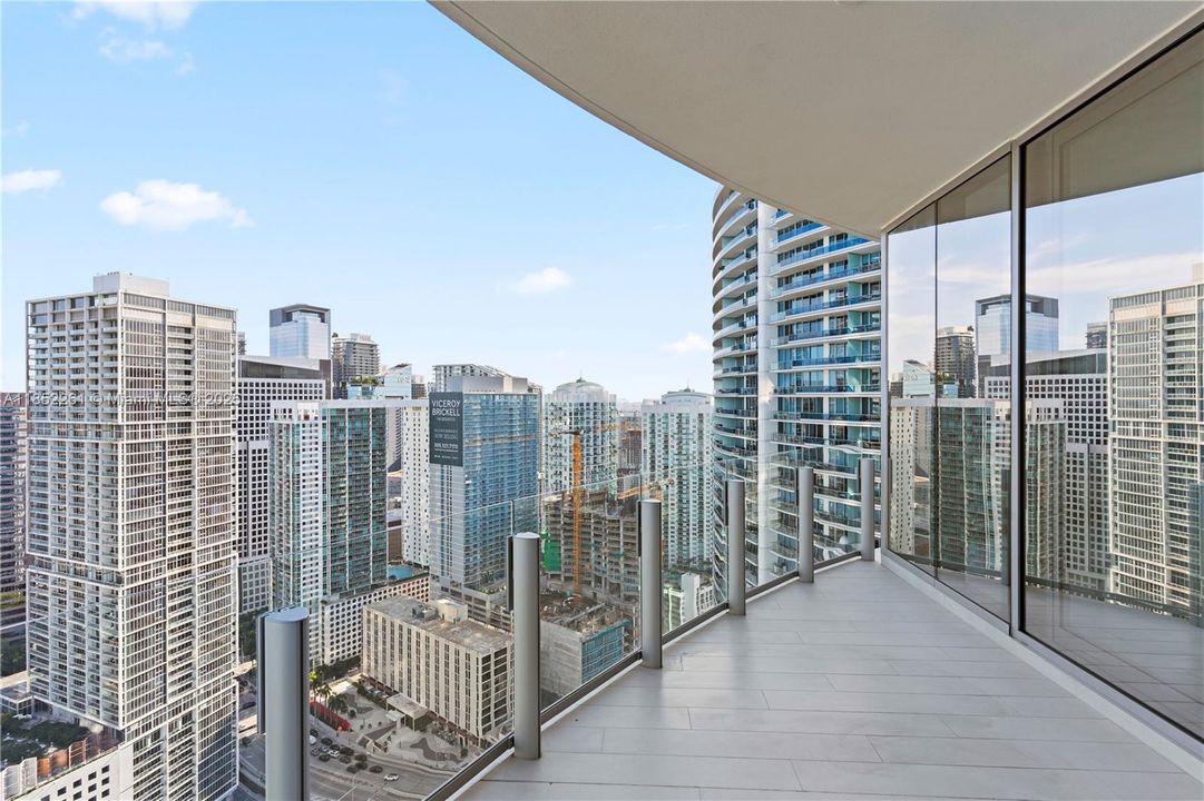 Active With Contract: $2,750,000 (3 beds, 2 baths, 2126 Square Feet)