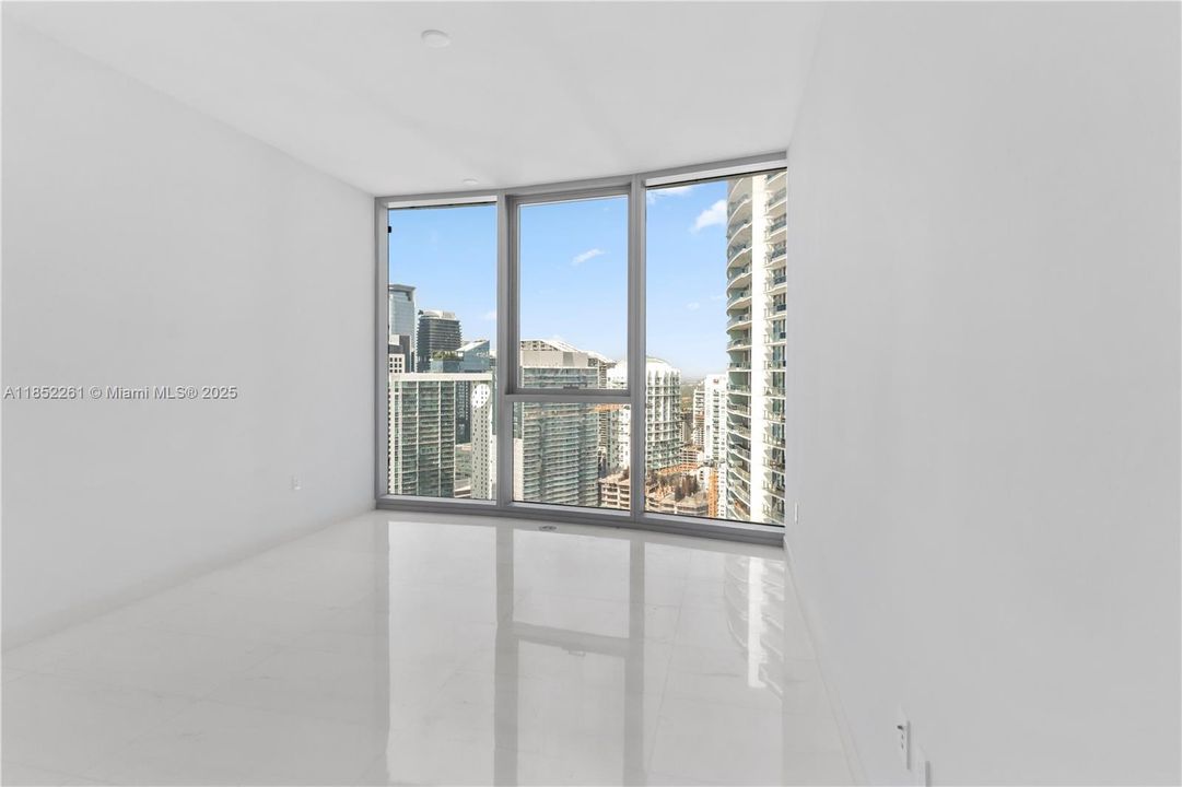 Active With Contract: $2,750,000 (3 beds, 2 baths, 2126 Square Feet)