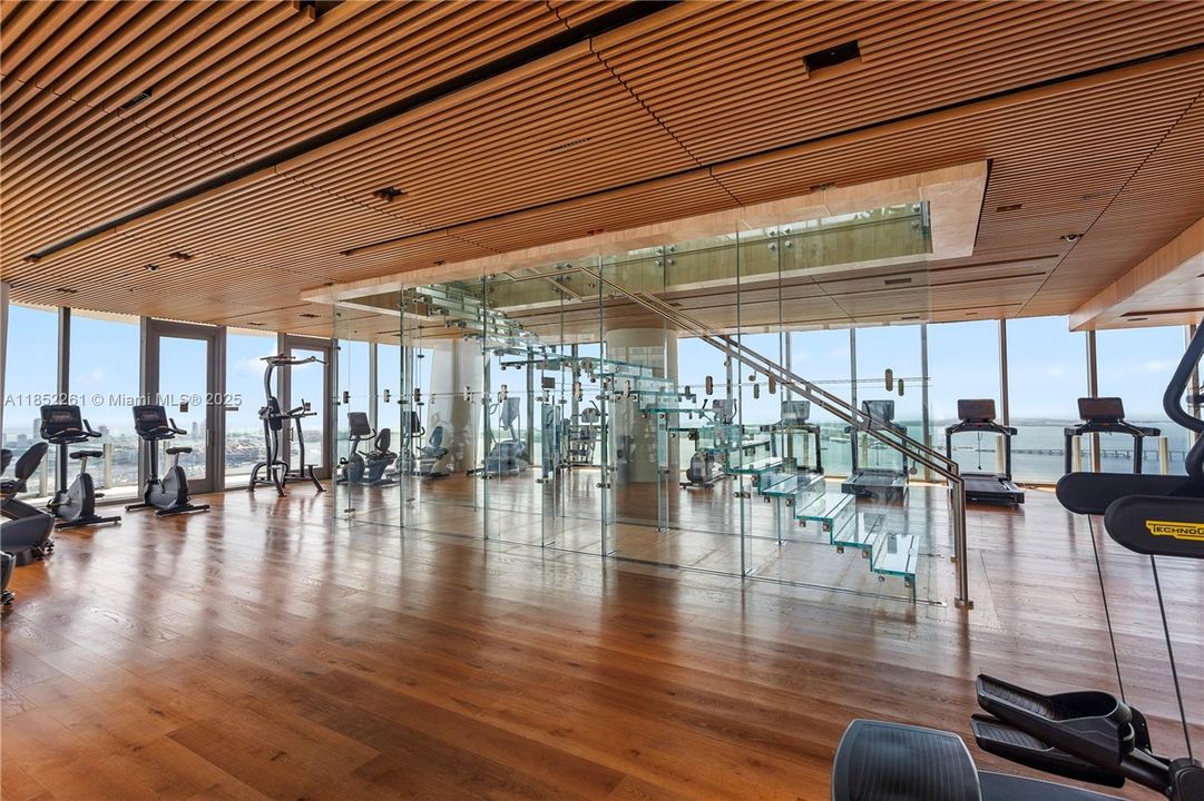 Active With Contract: $2,750,000 (3 beds, 2 baths, 2126 Square Feet)