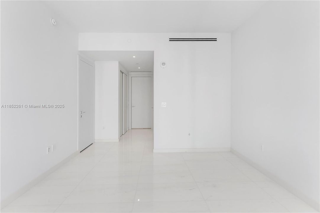 Active With Contract: $2,750,000 (3 beds, 2 baths, 2126 Square Feet)