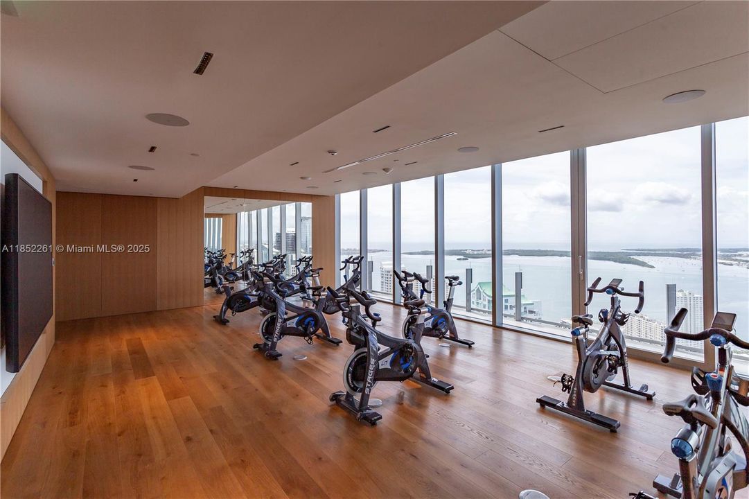 Active With Contract: $2,750,000 (3 beds, 2 baths, 2126 Square Feet)