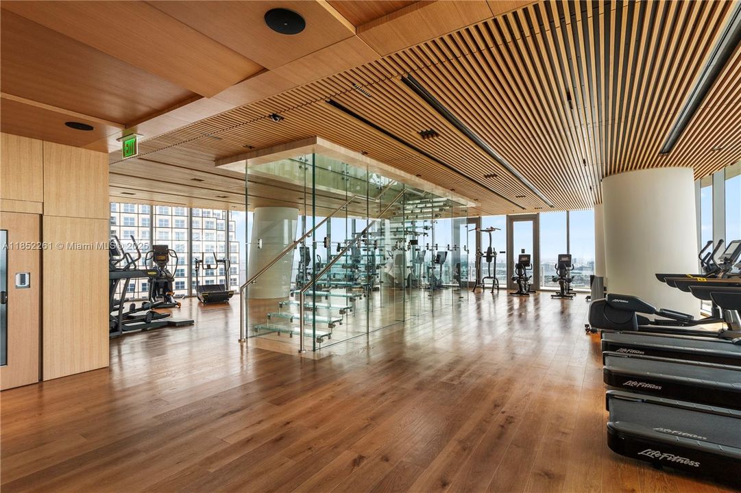 Active With Contract: $2,750,000 (3 beds, 2 baths, 2126 Square Feet)