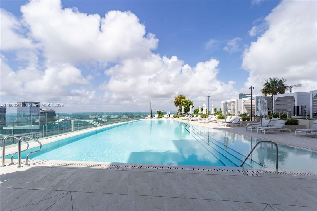 Active With Contract: $2,750,000 (3 beds, 2 baths, 2126 Square Feet)