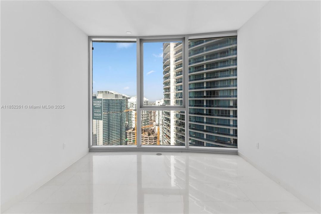 Active With Contract: $2,750,000 (3 beds, 2 baths, 2126 Square Feet)