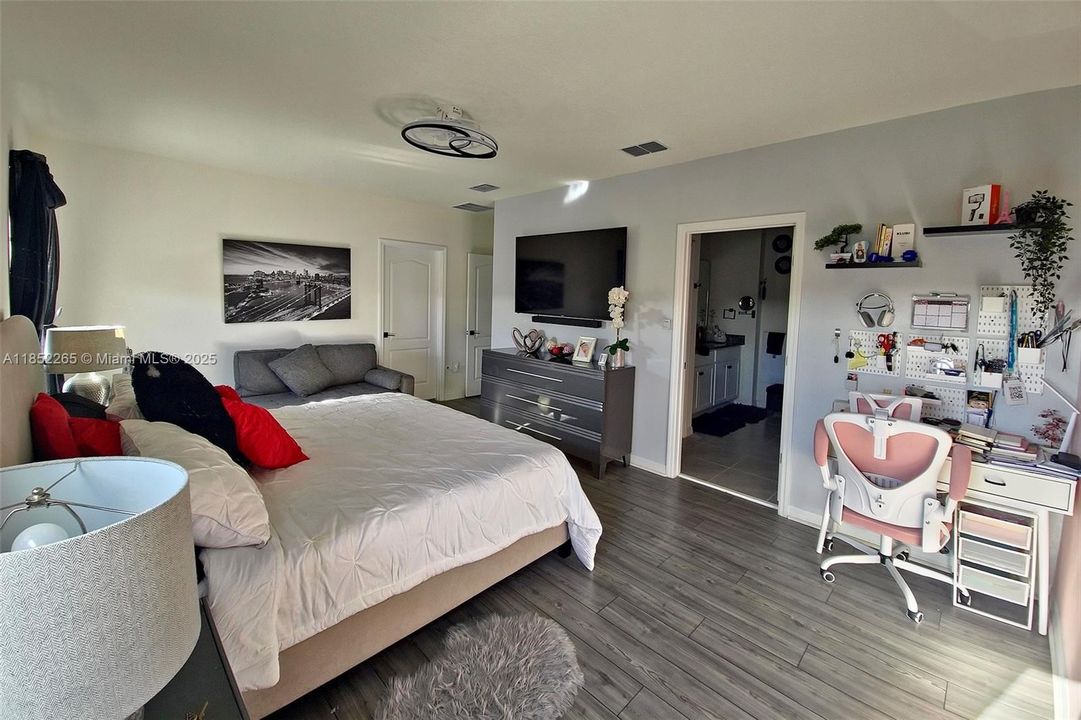 For Sale: $452,900 (5 beds, 3 baths, 0 Square Feet)