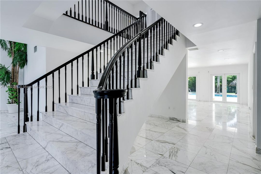 Active With Contract: $2,795,000 (5 beds, 5 baths, 5194 Square Feet)