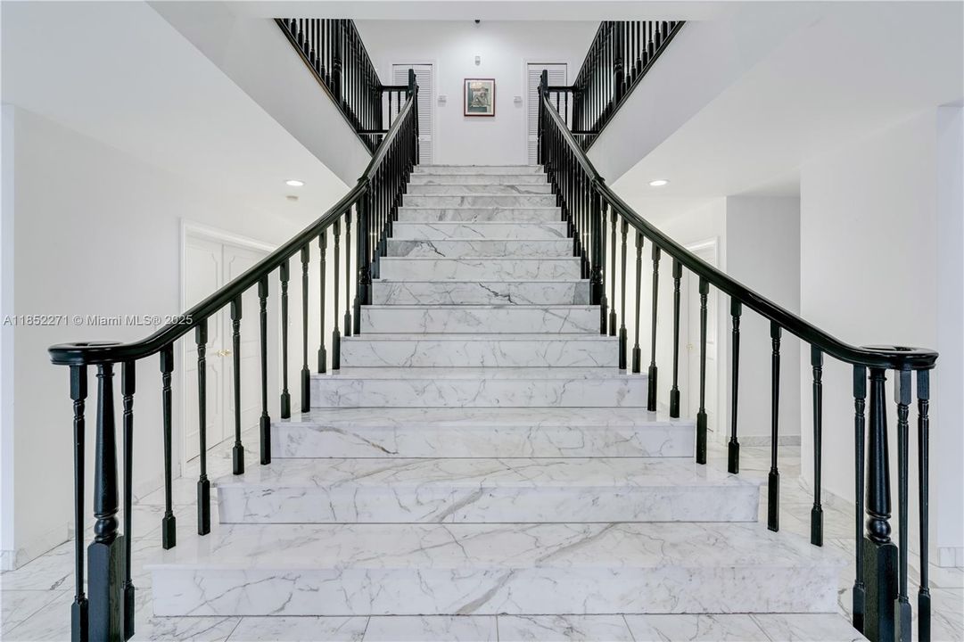 Active With Contract: $2,795,000 (5 beds, 5 baths, 5194 Square Feet)