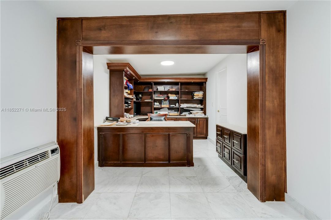 Active With Contract: $2,795,000 (5 beds, 5 baths, 5194 Square Feet)