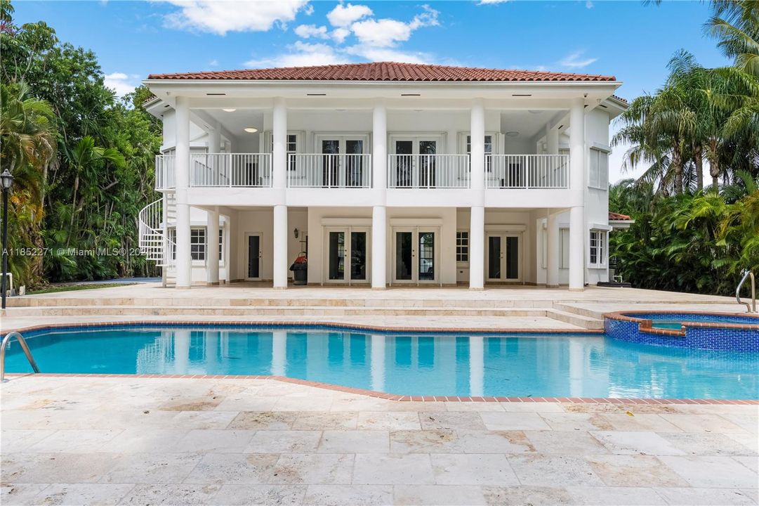 Active With Contract: $2,795,000 (5 beds, 5 baths, 5194 Square Feet)