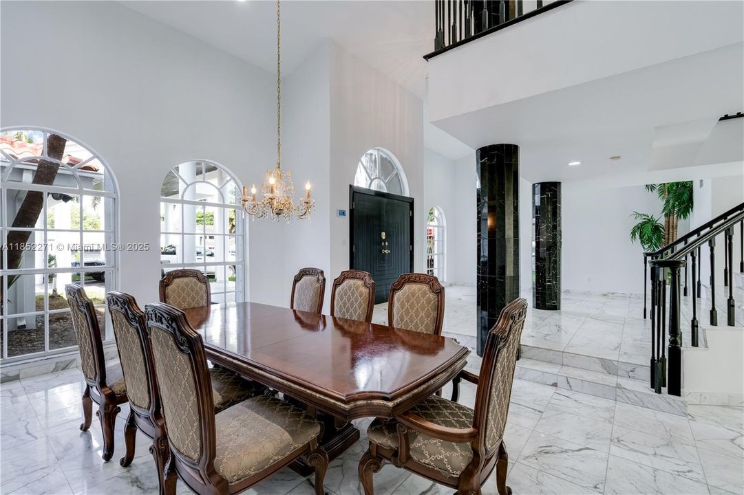 Active With Contract: $2,795,000 (5 beds, 5 baths, 5194 Square Feet)