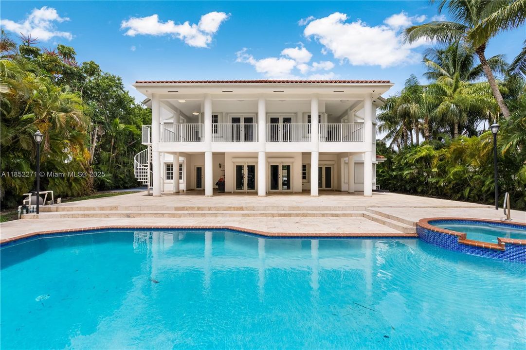 Active With Contract: $2,795,000 (5 beds, 5 baths, 5194 Square Feet)