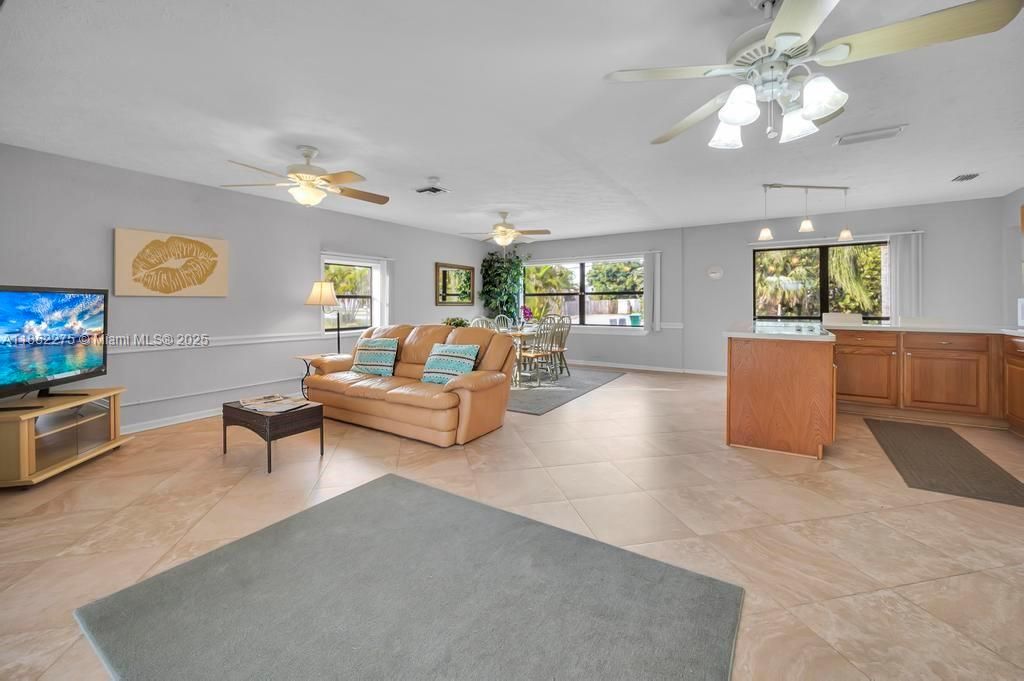 For Rent: $3,450 (3 beds, 2 baths, 1825 Square Feet)