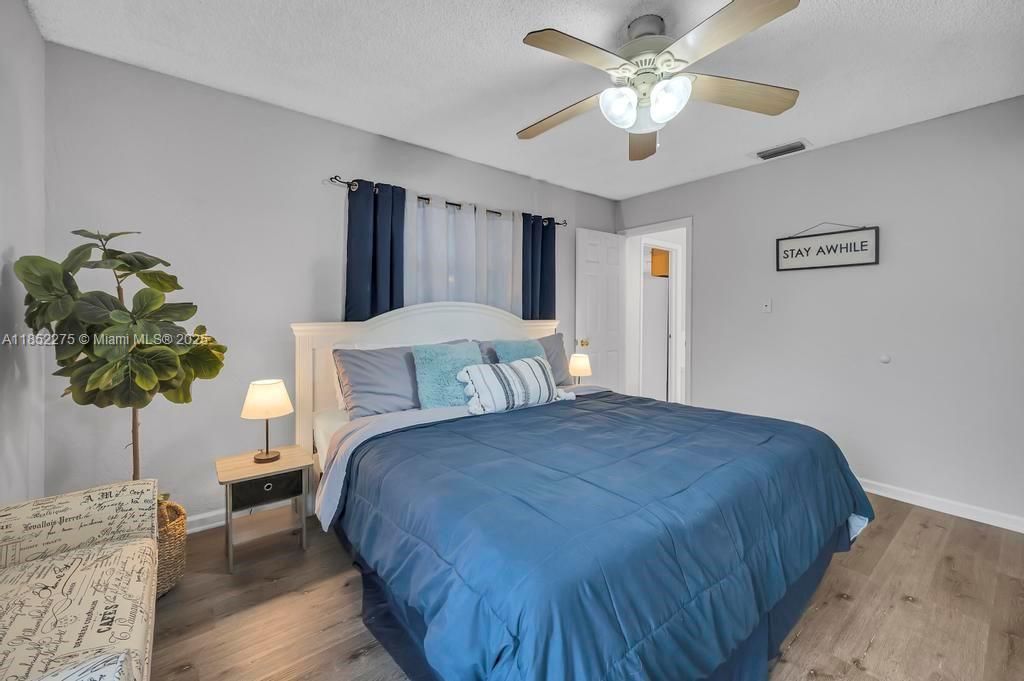 For Rent: $3,450 (3 beds, 2 baths, 1825 Square Feet)