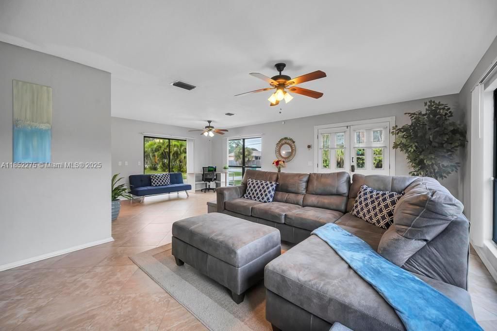 For Rent: $3,450 (3 beds, 2 baths, 1825 Square Feet)