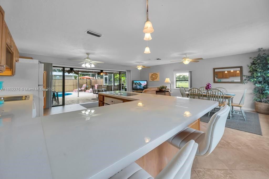 For Rent: $3,450 (3 beds, 2 baths, 1825 Square Feet)