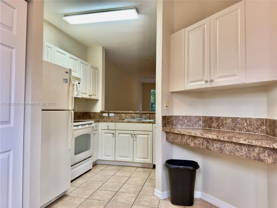 Recientemente alquilado: $1,850 (2 camas, 2 baños, 1227 Pies cuadrados)