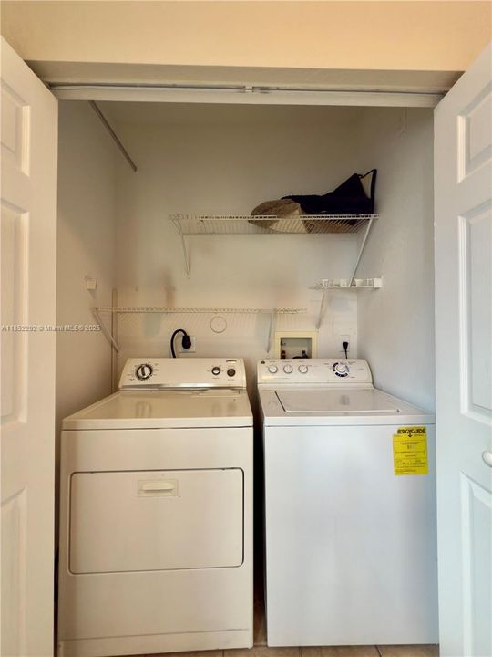 Recientemente alquilado: $1,850 (2 camas, 2 baños, 1227 Pies cuadrados)