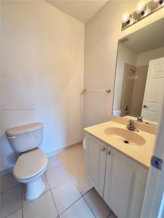 Recientemente alquilado: $1,850 (2 camas, 2 baños, 1227 Pies cuadrados)