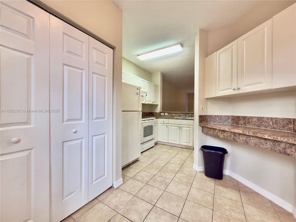 Recientemente alquilado: $1,850 (2 camas, 2 baños, 1227 Pies cuadrados)