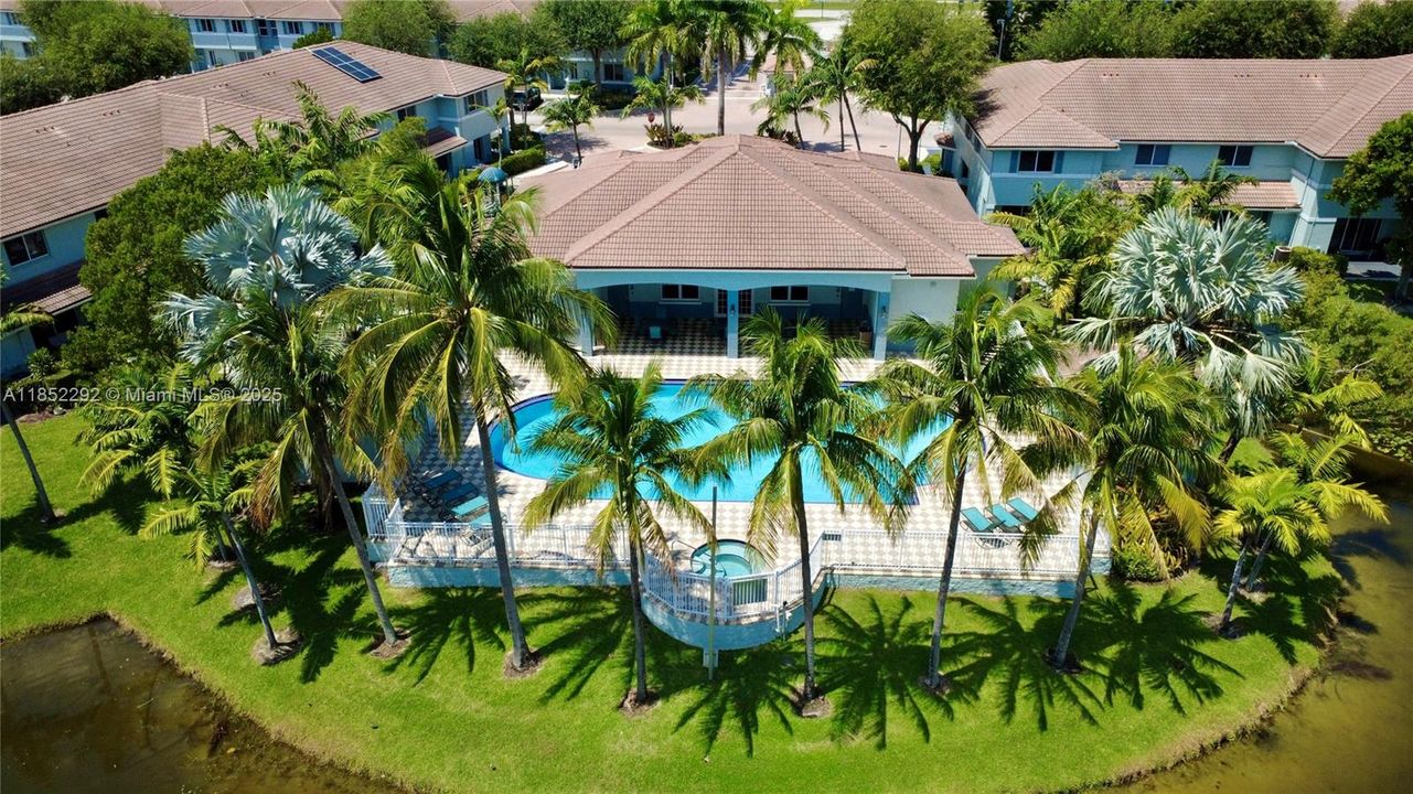 Recientemente alquilado: $1,850 (2 camas, 2 baños, 1227 Pies cuadrados)