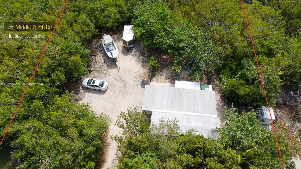 For Sale: $1,100,000 (2 beds, 2 baths, 1420 Square Feet)