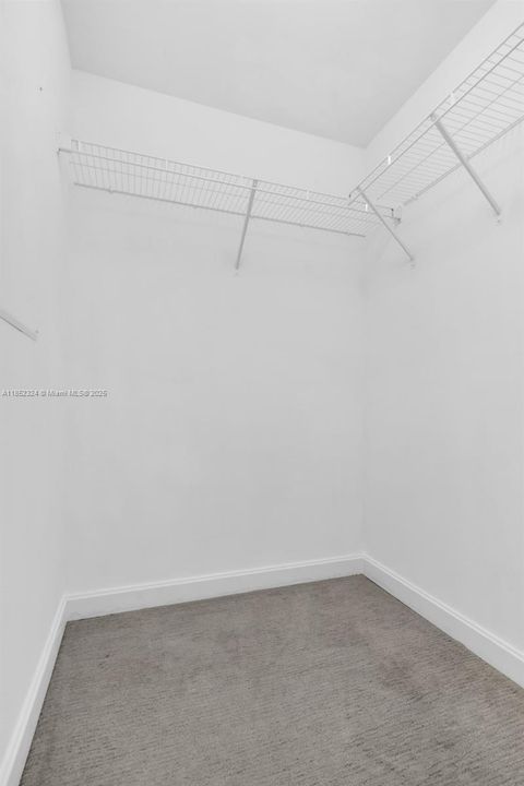 待售: $639,977 (1 贝兹, 2 浴室, 843 平方英尺)