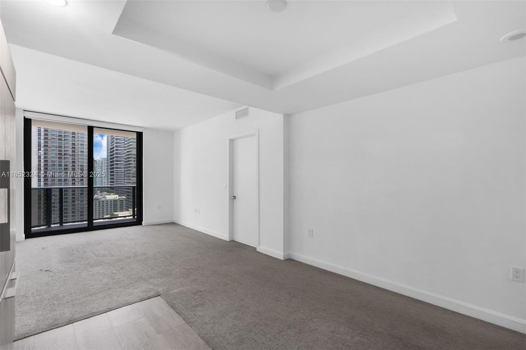 待售: $639,977 (1 贝兹, 2 浴室, 843 平方英尺)