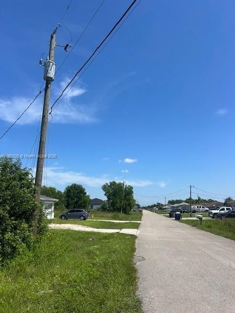 На продажу: $97,000 (0.45 acres)