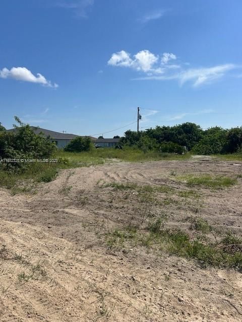 На продажу: $97,000 (0.45 acres)