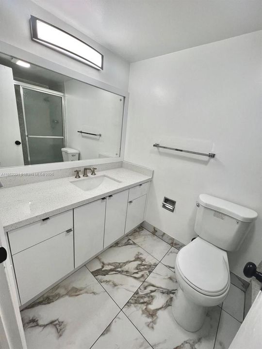 Под контрактом: $2,500 (2 спален, 2 ванн, 1202 Квадратных фут)