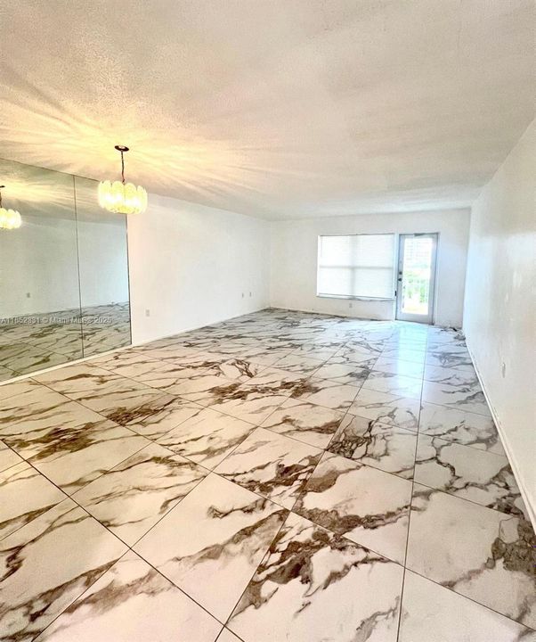 Под контрактом: $2,500 (2 спален, 2 ванн, 1202 Квадратных фут)