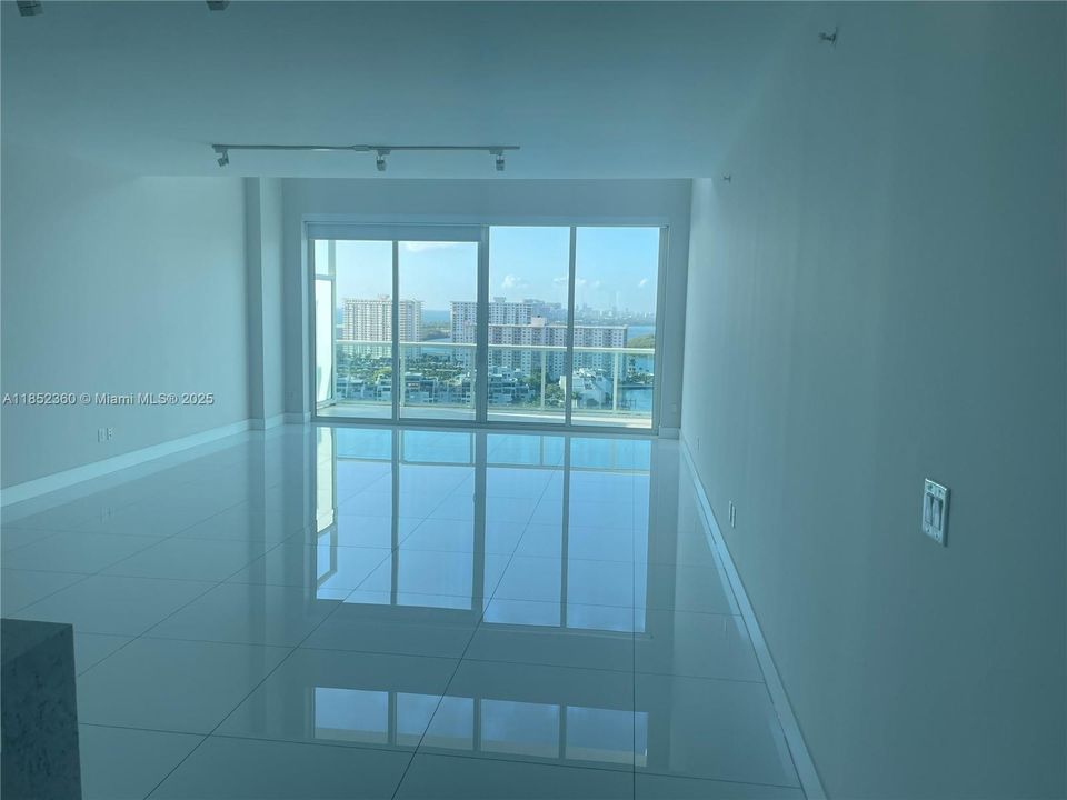 For Sale: $2,700,000 (4 beds, 4 baths, 3088 Square Feet)