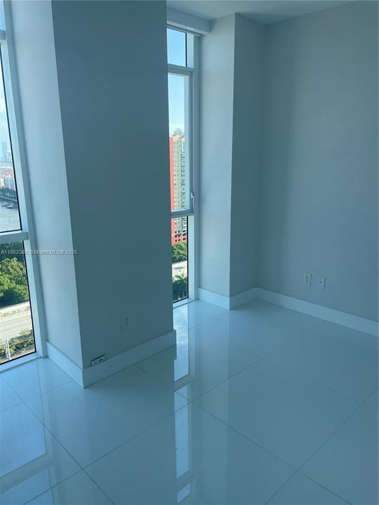 For Sale: $2,700,000 (4 beds, 4 baths, 3088 Square Feet)