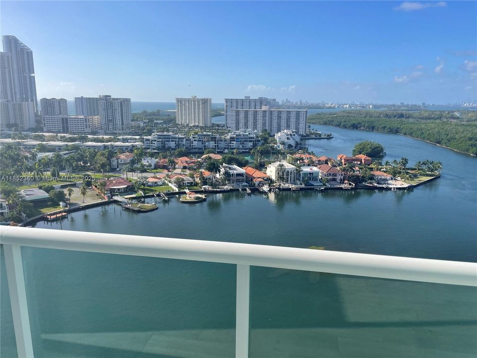 For Sale: $2,700,000 (4 beds, 4 baths, 3088 Square Feet)