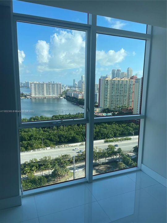 For Sale: $2,700,000 (4 beds, 4 baths, 3088 Square Feet)