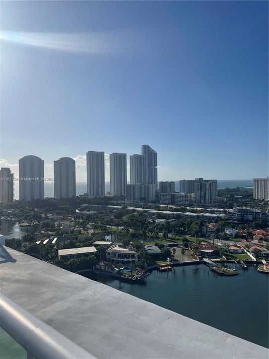 For Sale: $2,700,000 (4 beds, 4 baths, 3088 Square Feet)