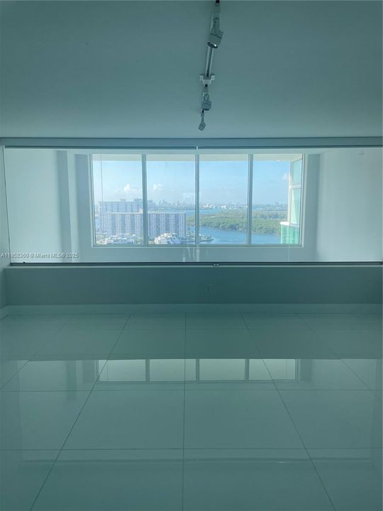 For Sale: $2,700,000 (4 beds, 4 baths, 3088 Square Feet)