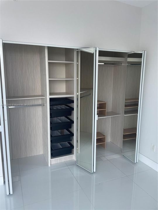 For Sale: $2,700,000 (4 beds, 4 baths, 3088 Square Feet)