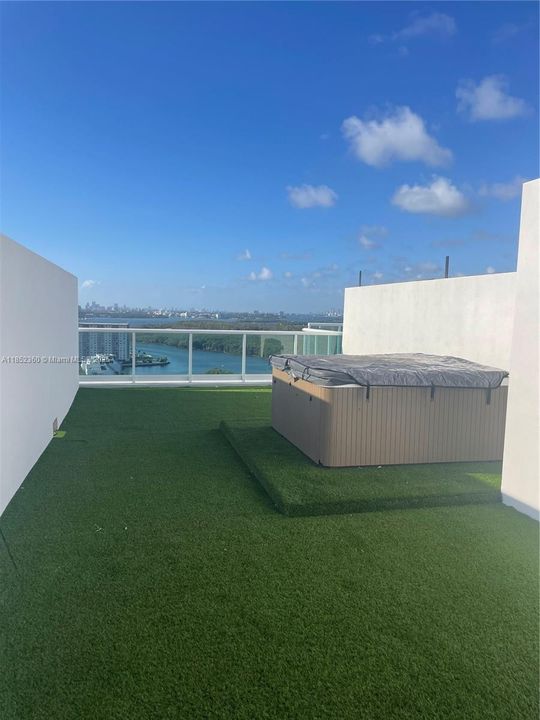 For Sale: $2,700,000 (4 beds, 4 baths, 3088 Square Feet)